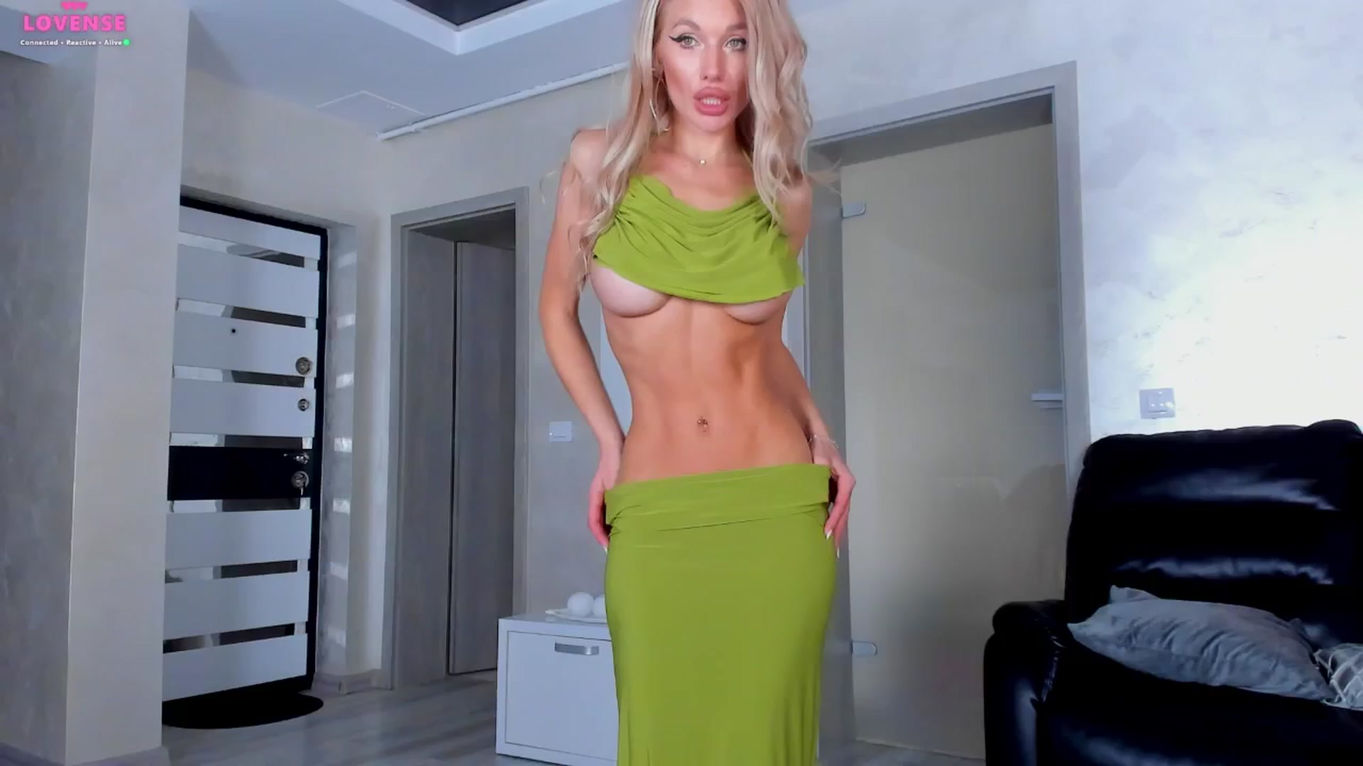 Gallery image thumbnail from Jelisse_J's myfreecams stream on, 11/12/2025, 11:09 image 13 of 20