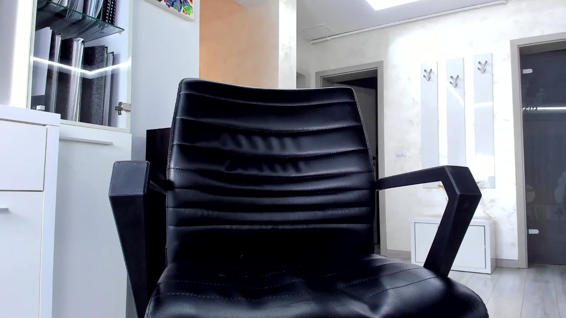 Gallery image thumbnail from Jelisse_J's myfreecams stream on, 12/23/2025, 13:23 image 10 of 20