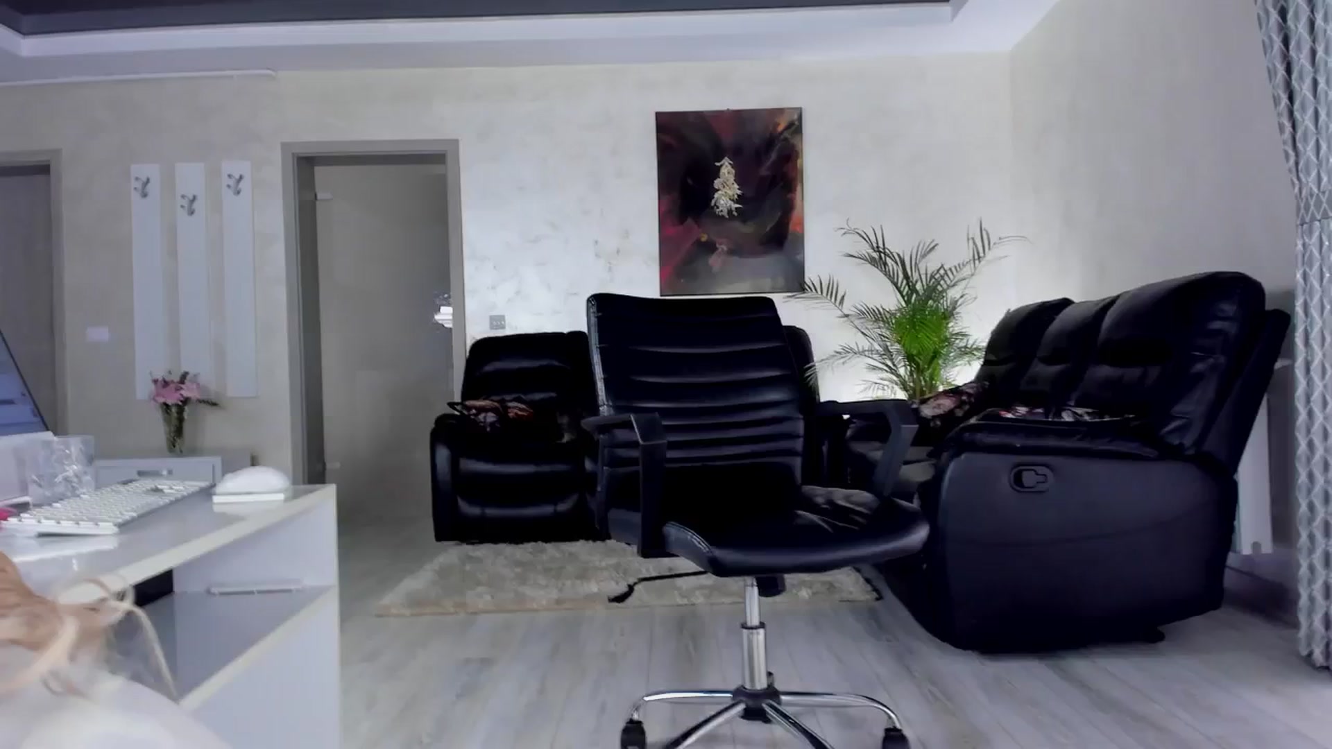 Gallery image thumbnail from Jelisse_J's myfreecams stream on, 02/18/2026, 09:22 image 11 of 20