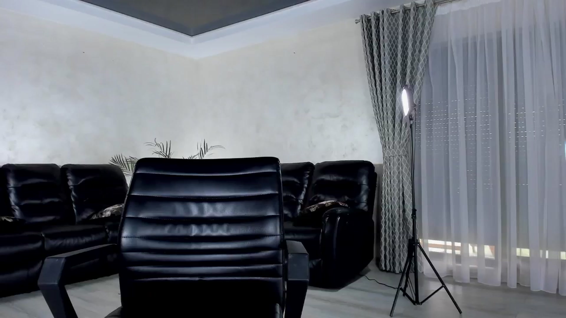 Gallery image thumbnail from Jelisse_J's myfreecams stream on, 04/10/2026, 07:45 image 9 of 20