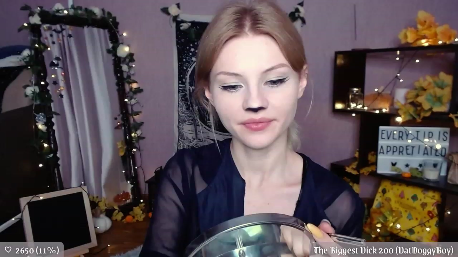 Gallery image thumbnail from JellyFox's myfreecams stream on, 11/20/2022, 03:19 image 3 of 20
