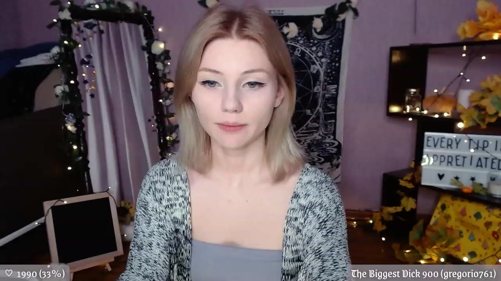Gallery image thumbnail from JellyFox's myfreecams stream on, 11/21/2022, 02:58 image 13 of 20
