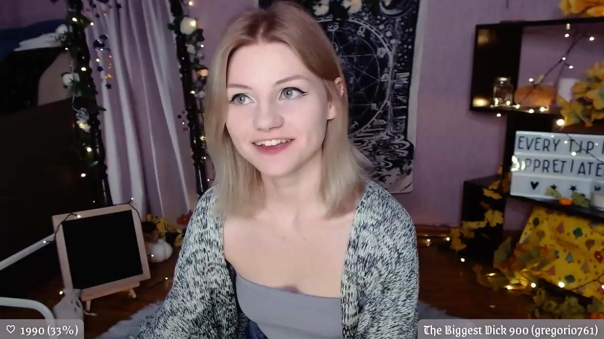 Gallery image thumbnail from JellyFox's myfreecams stream on, 11/21/2022, 02:58 image 20 of 20