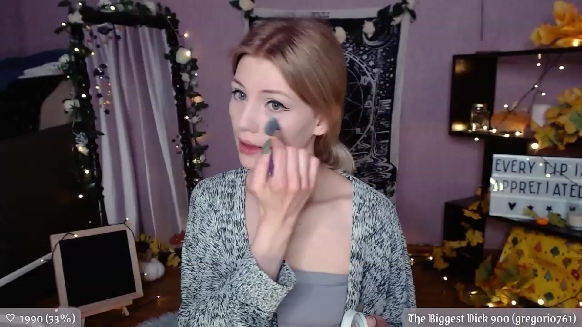 Gallery image thumbnail from JellyFox's myfreecams stream on, 11/21/2022, 02:58 image 6 of 20