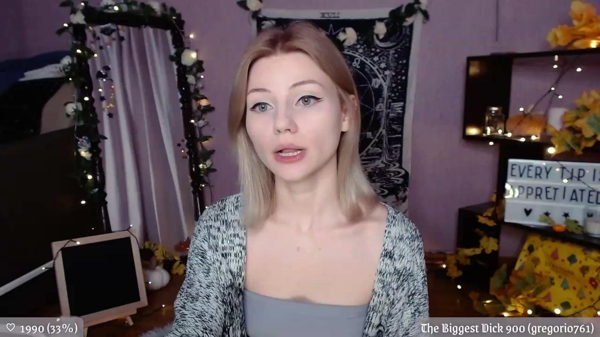 Gallery image thumbnail from JellyFox's myfreecams stream on, 11/21/2022, 02:58 image 10 of 20