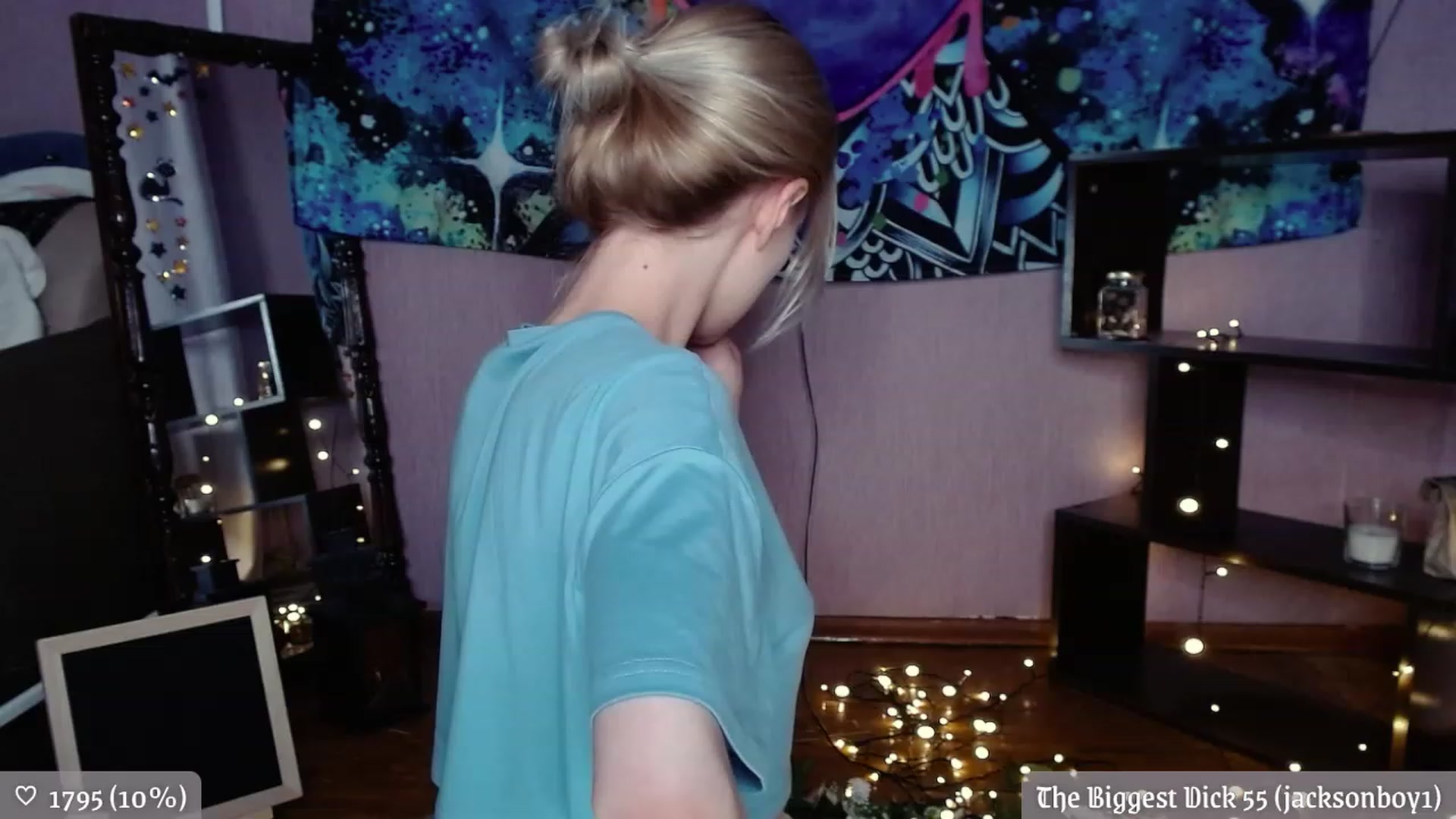 Gallery image thumbnail from JellyFox's myfreecams stream on, 11/22/2022, 03:07 image 16 of 20