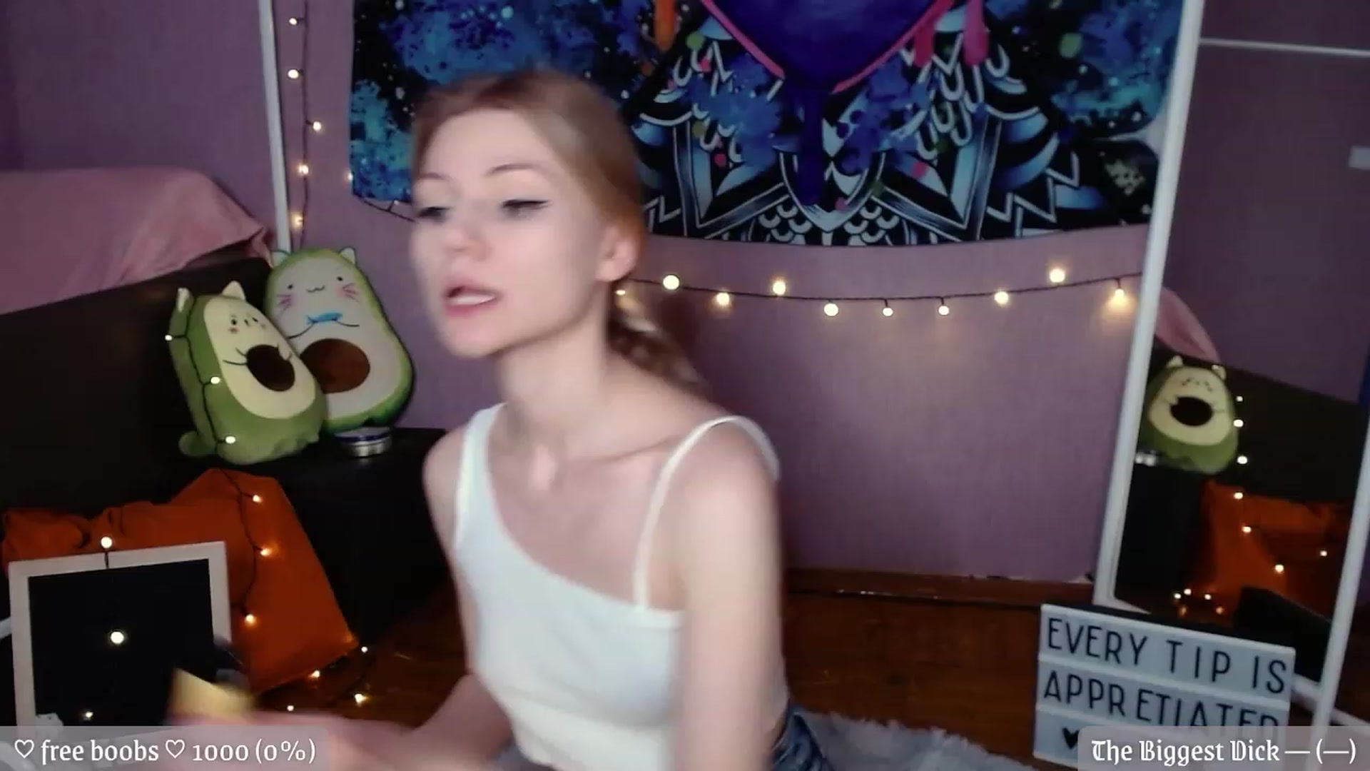 Gallery image thumbnail from JellyFox's myfreecams stream on, 12/02/2022, 09:16 image 2 of 20