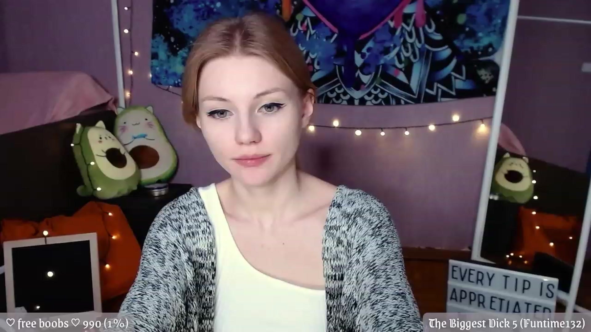 Gallery image thumbnail from JellyFox's myfreecams stream on, 12/02/2022, 09:16 image 19 of 20