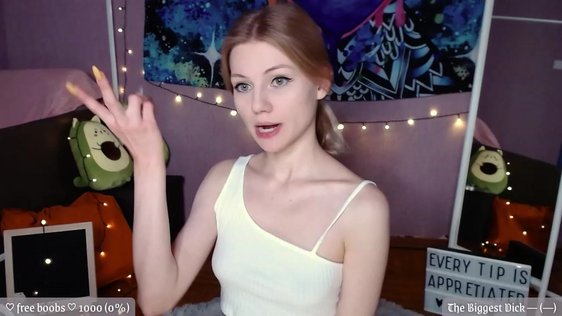 Gallery image thumbnail from JellyFox's myfreecams stream on, 12/02/2022, 09:16 image 3 of 20