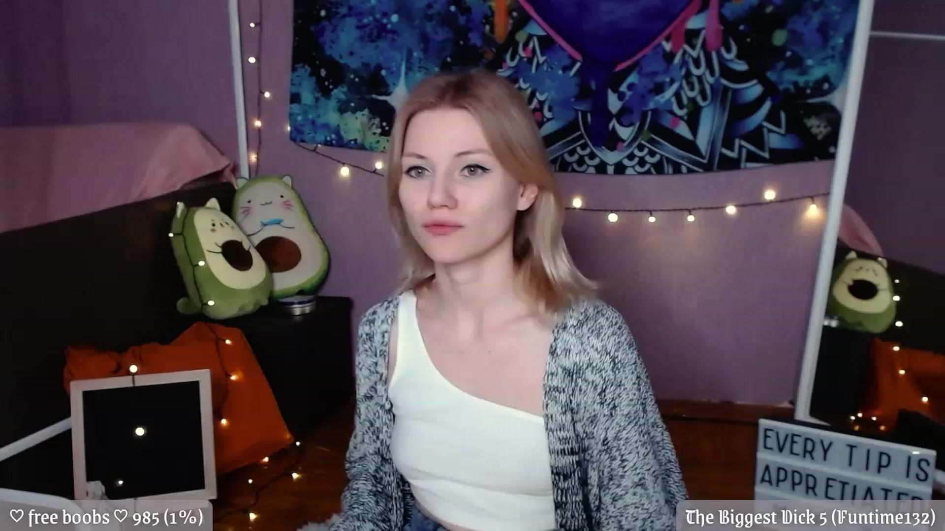 Gallery image thumbnail from JellyFox's myfreecams stream on, 12/02/2022, 09:34 image 2 of 20