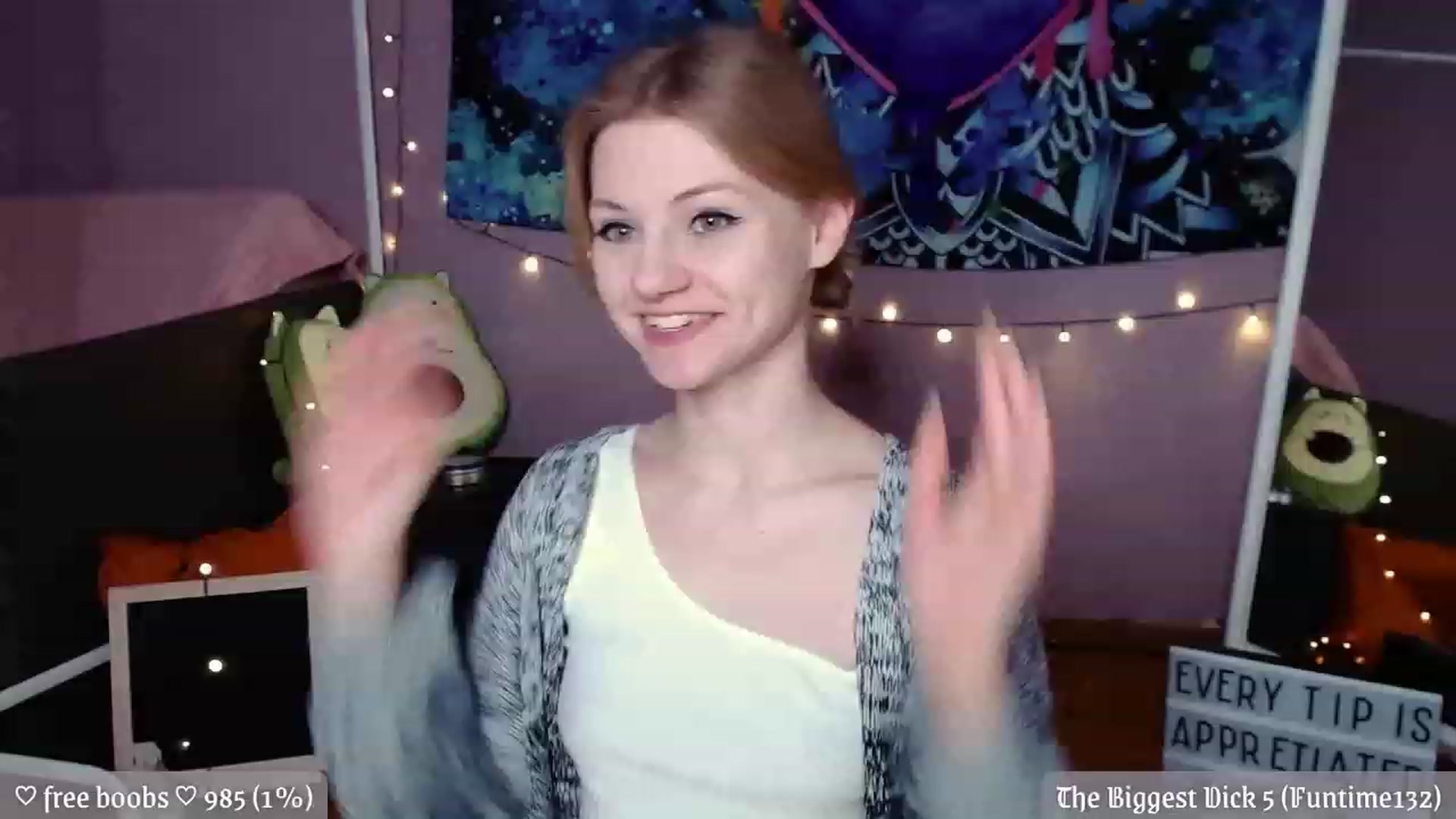 Gallery image thumbnail from JellyFox's myfreecams stream on, 12/02/2022, 09:34 image 3 of 20