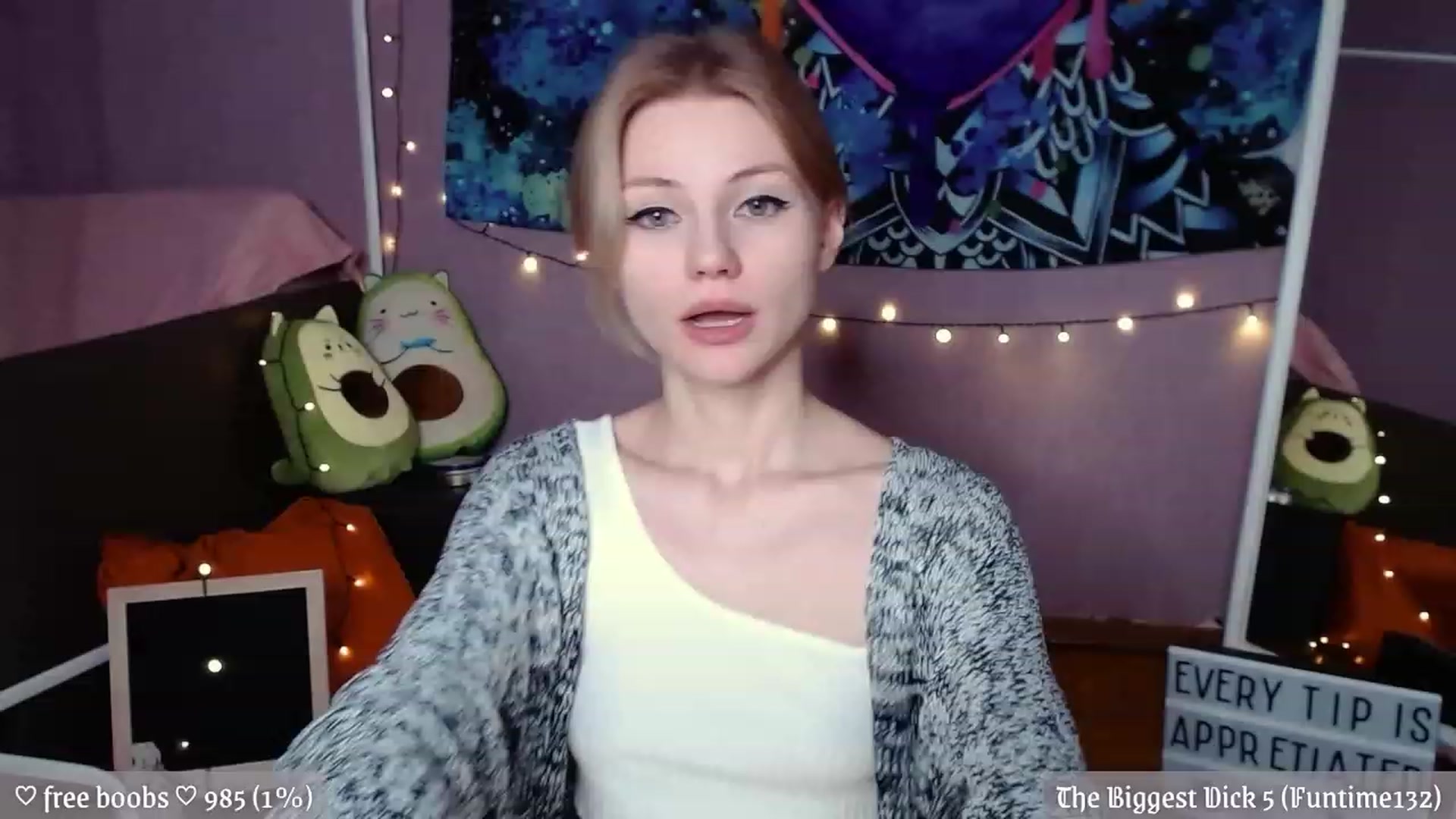 Gallery image thumbnail from JellyFox's myfreecams stream on, 12/02/2022, 09:34 image 14 of 20
