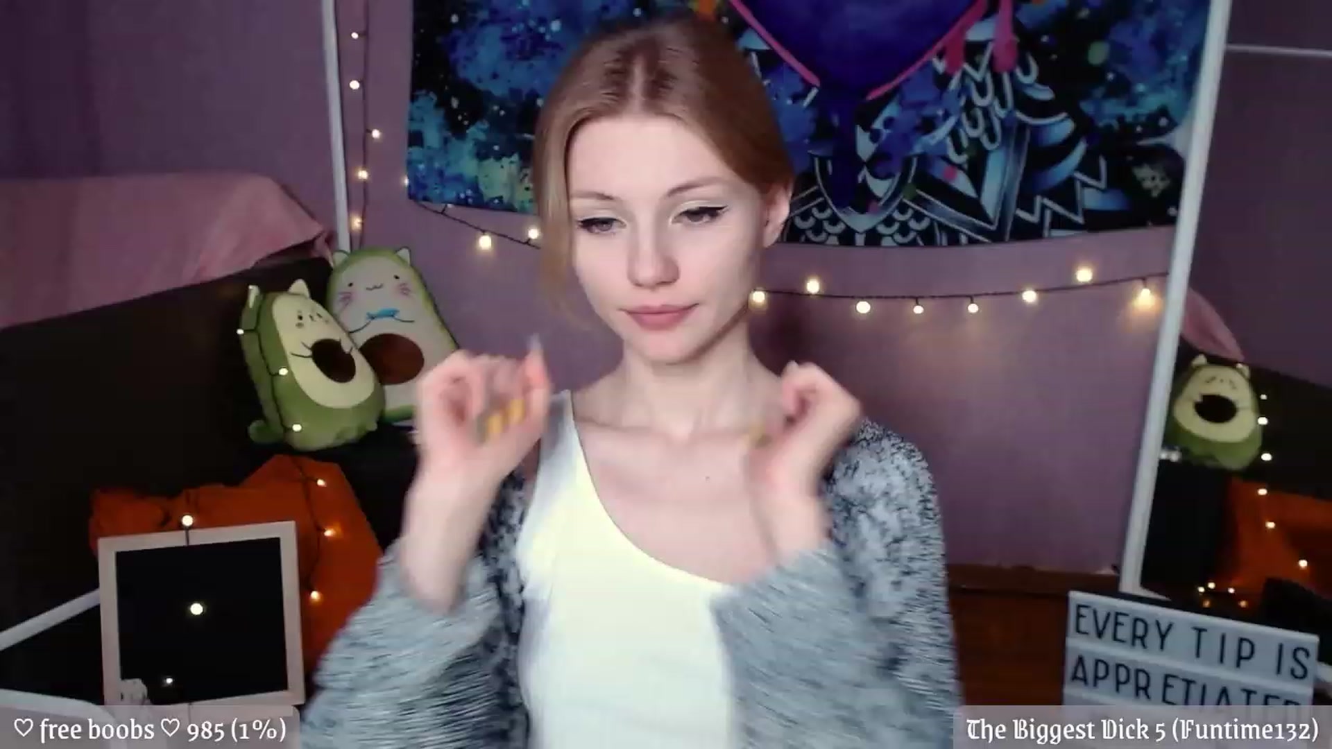 Gallery image thumbnail from JellyFox's myfreecams stream on, 12/02/2022, 09:34 image 10 of 20