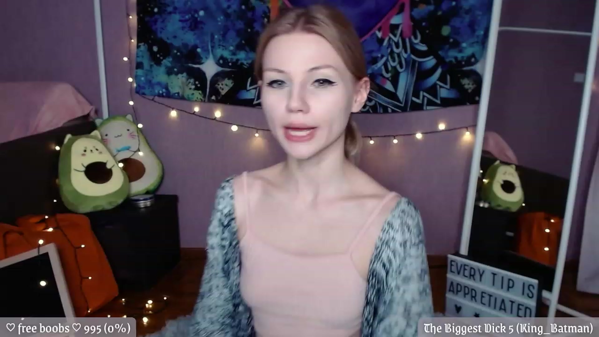 Gallery image thumbnail from JellyFox's myfreecams stream on, 12/04/2022, 19:58 image 4 of 20