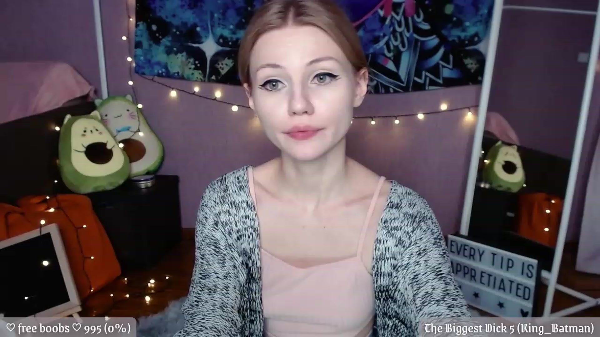 Gallery image thumbnail from JellyFox's myfreecams stream on, 12/04/2022, 19:58 image 17 of 20