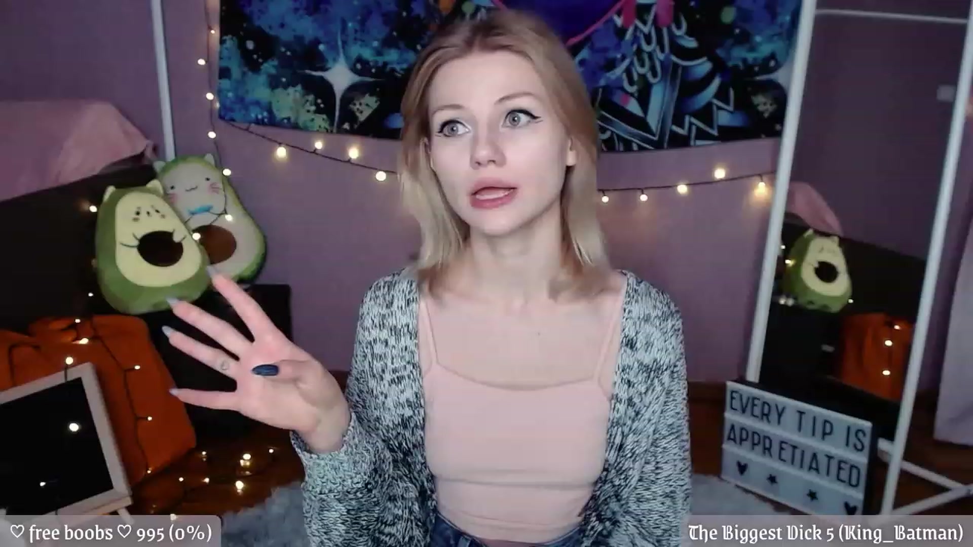 Gallery image thumbnail from JellyFox's myfreecams stream on, 12/04/2022, 19:58 image 14 of 20
