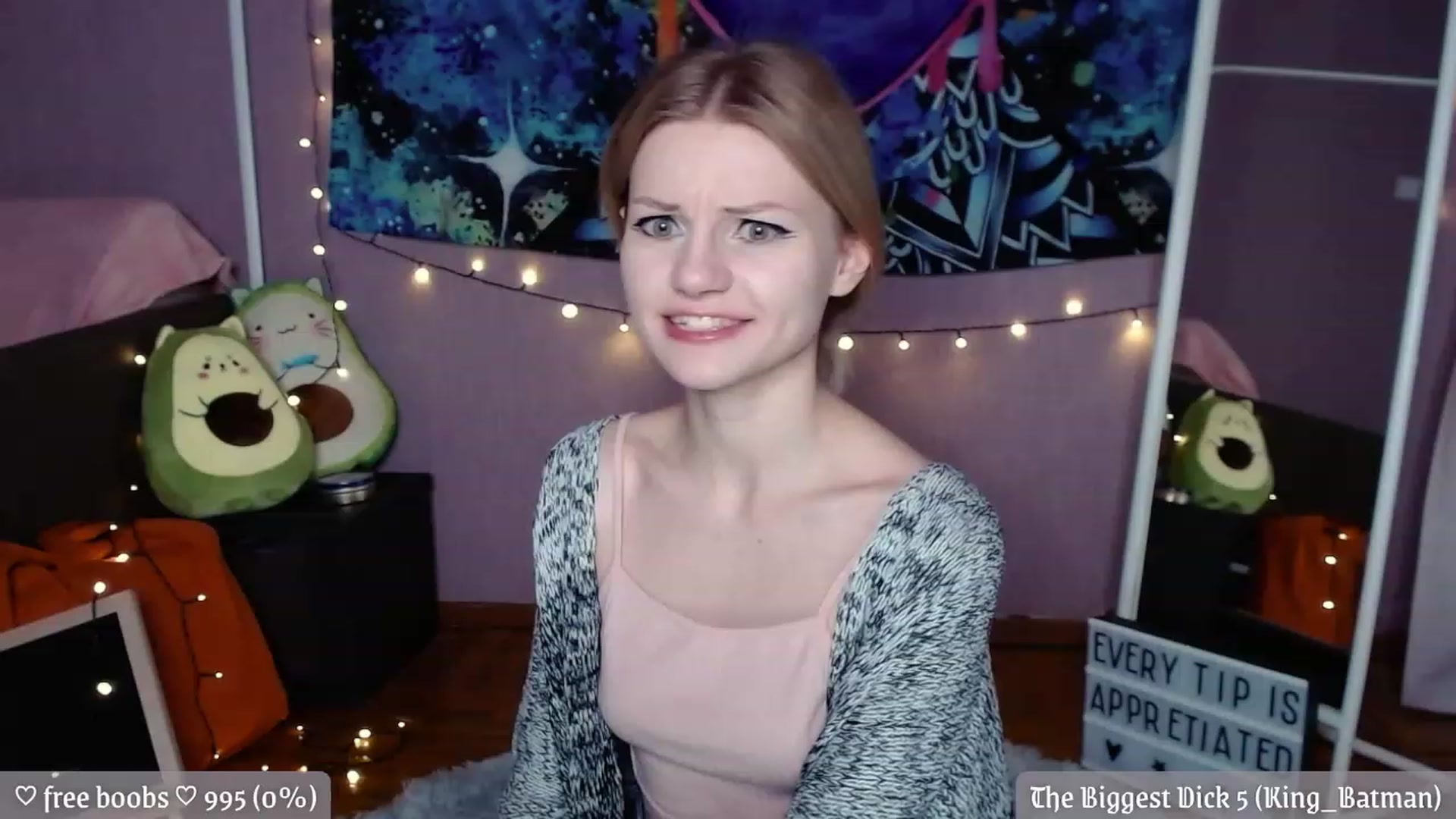 Gallery image thumbnail from JellyFox's myfreecams stream on, 12/04/2022, 19:58 image 9 of 20