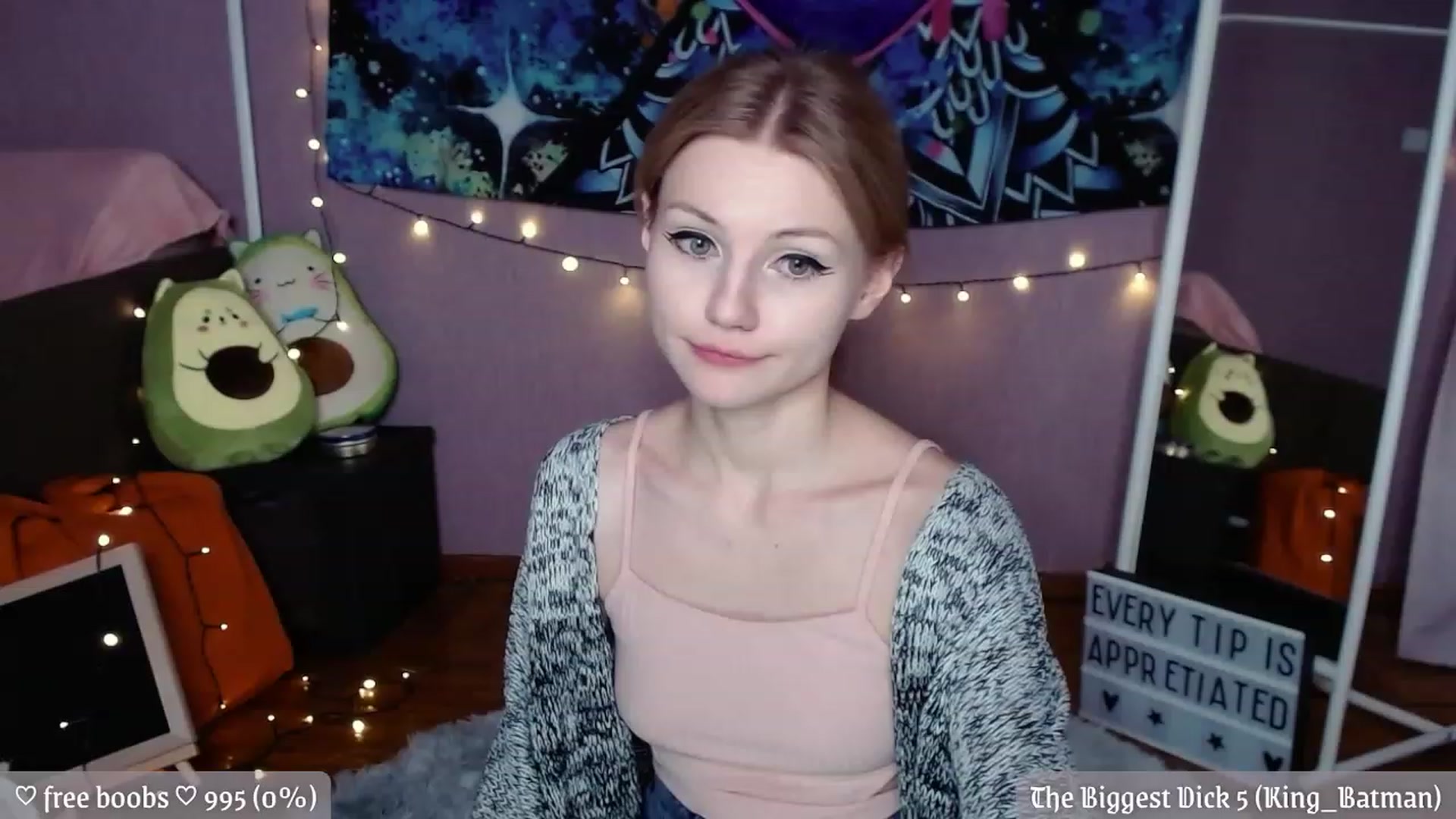 Gallery image thumbnail from JellyFox's myfreecams stream on, 12/04/2022, 19:58 image 19 of 20