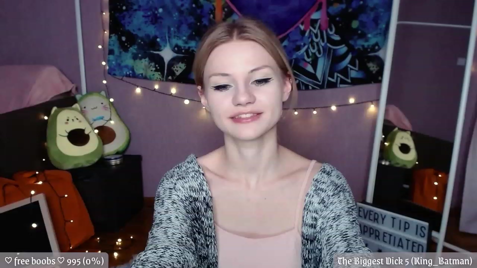Gallery image thumbnail from JellyFox's myfreecams stream on, 12/04/2022, 19:58 image 3 of 20