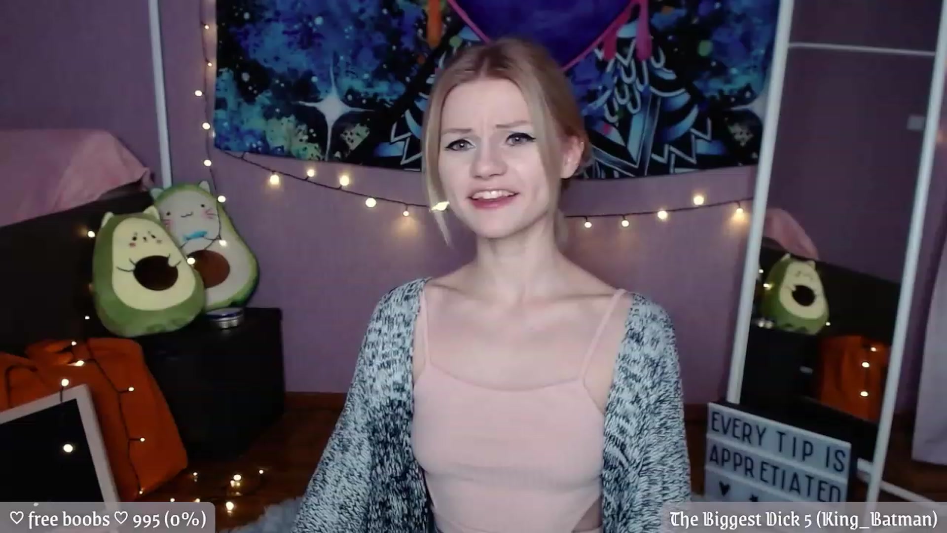 Gallery image thumbnail from JellyFox's myfreecams stream on, 12/04/2022, 19:58 image 2 of 20