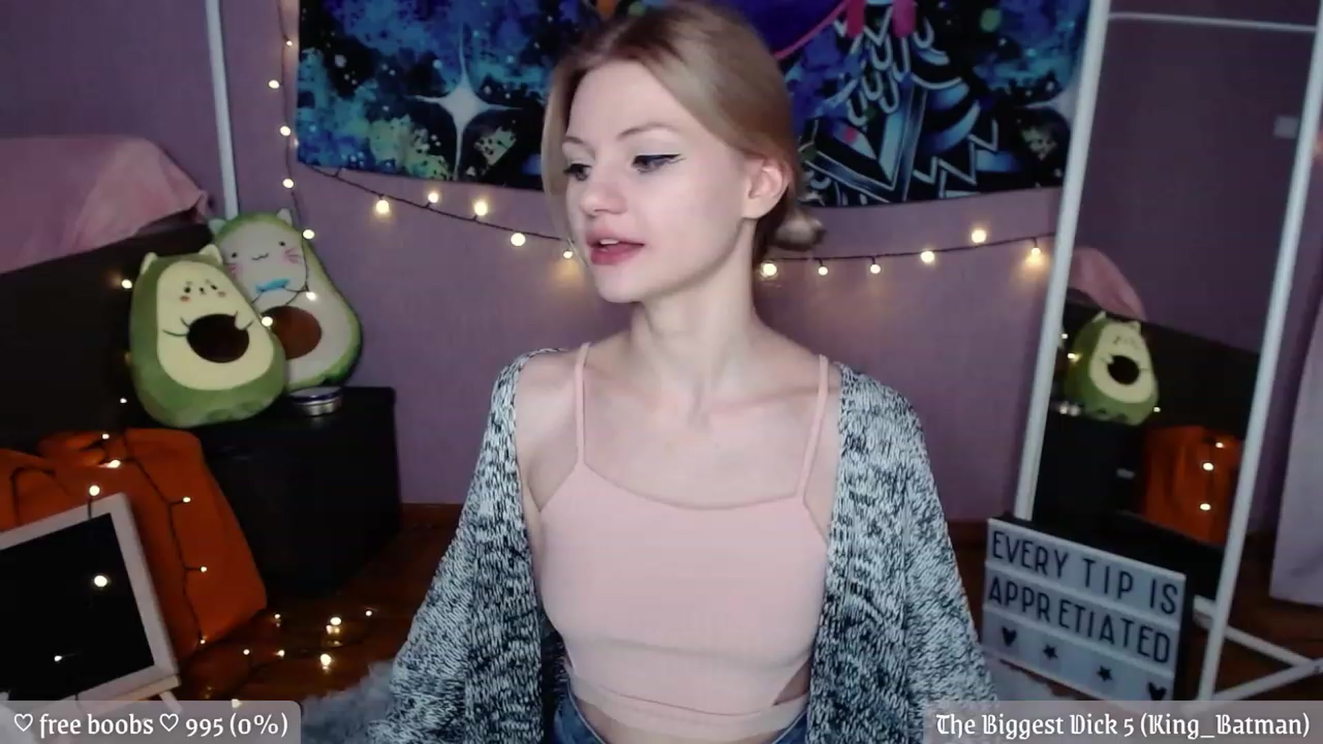 Gallery image thumbnail from JellyFox's myfreecams stream on, 12/04/2022, 19:58 image 16 of 20