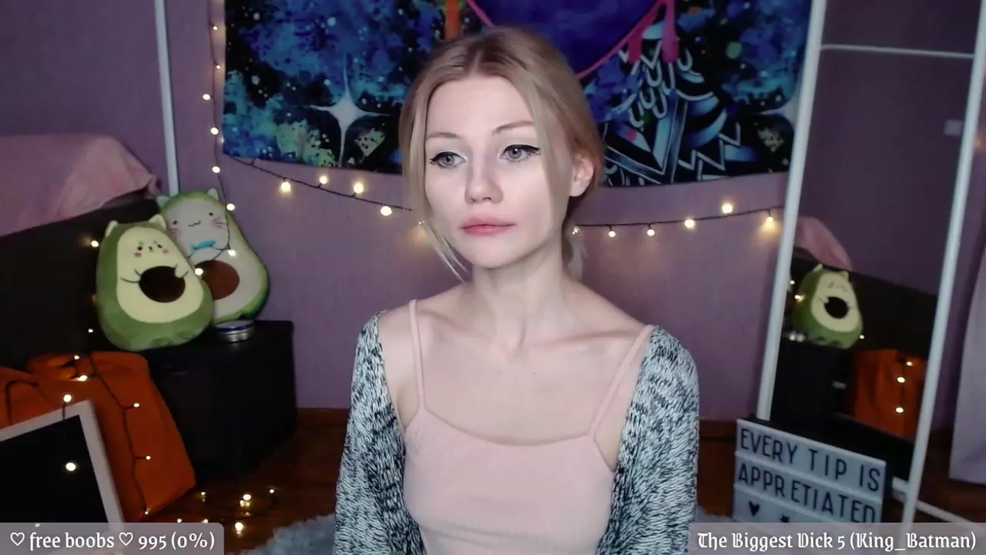 Gallery image thumbnail from JellyFox's myfreecams stream on, 12/04/2022, 19:58 image 8 of 20