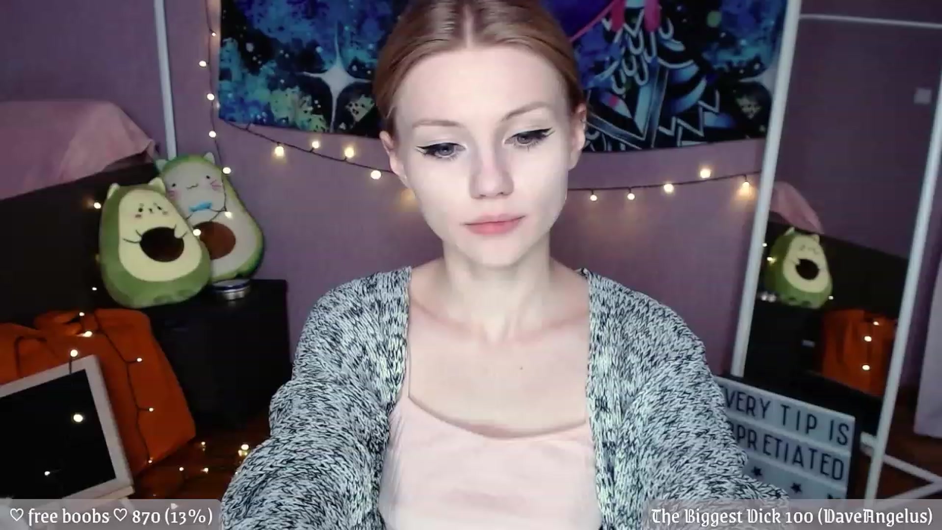 Gallery image thumbnail from JellyFox's myfreecams stream on, 12/04/2022, 20:34 image 8 of 20