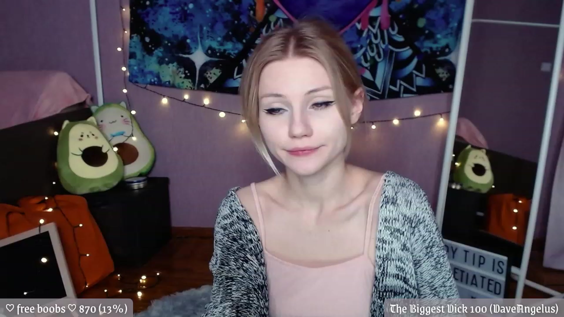 Gallery image thumbnail from JellyFox's myfreecams stream on, 12/04/2022, 20:34 image 18 of 20