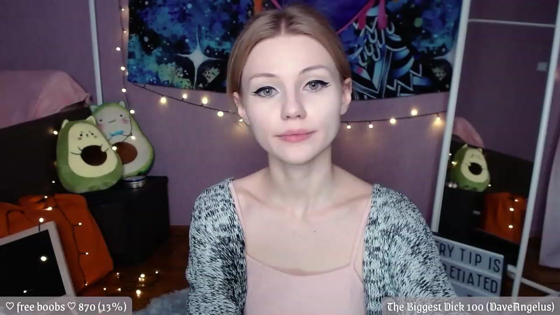 Gallery image thumbnail from JellyFox's myfreecams stream on, 12/04/2022, 20:34 image 15 of 20