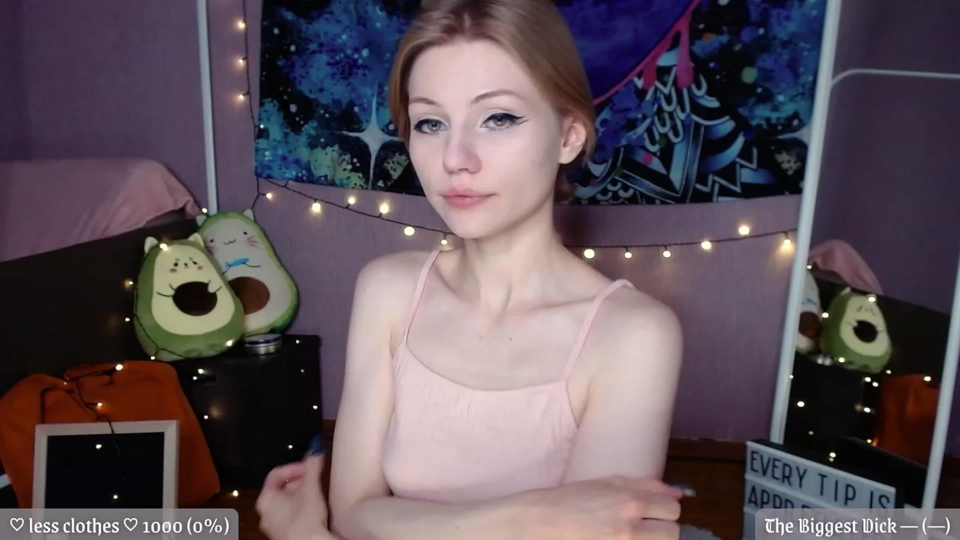 Gallery image thumbnail from JellyFox's myfreecams stream on, 12/06/2022, 19:42 image 13 of 20