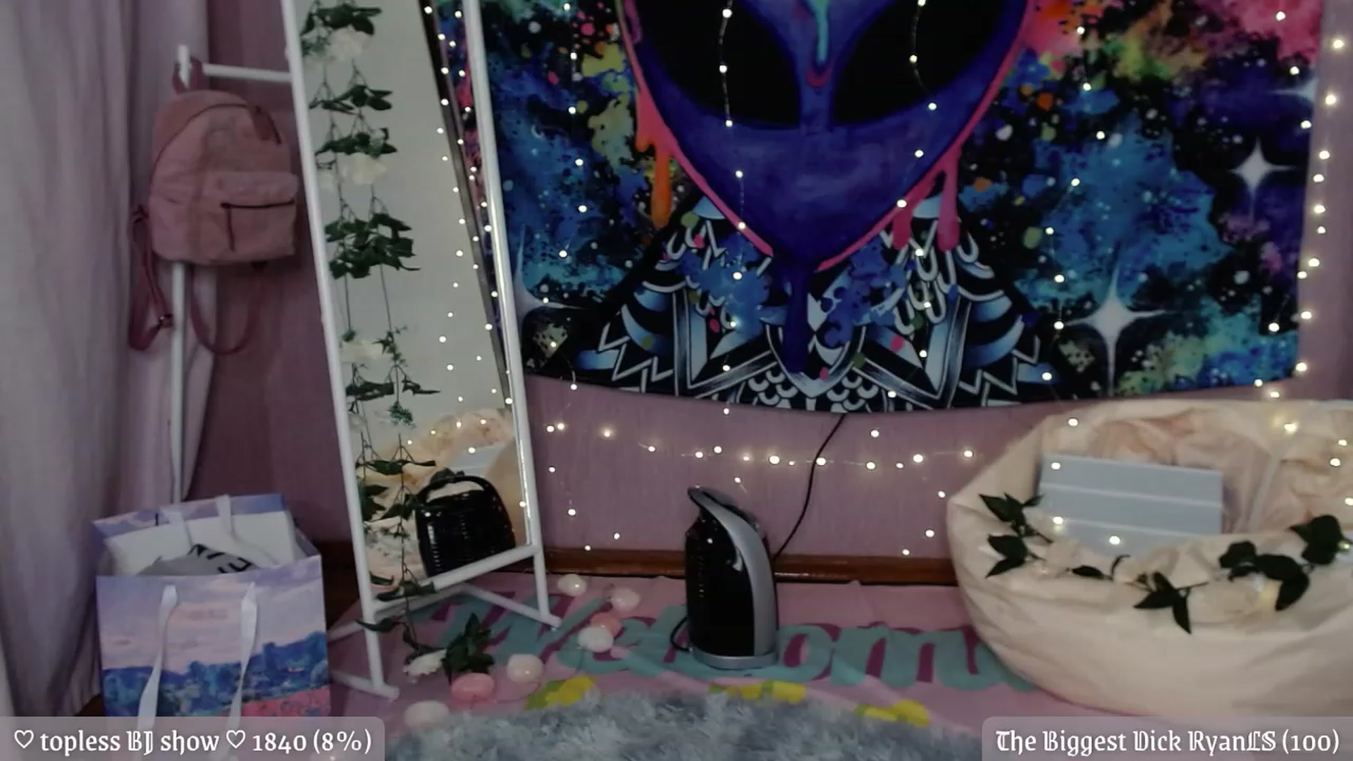 Gallery image thumbnail from JellyFox's myfreecams stream on, 03/26/2023, 21:01 image 20 of 20
