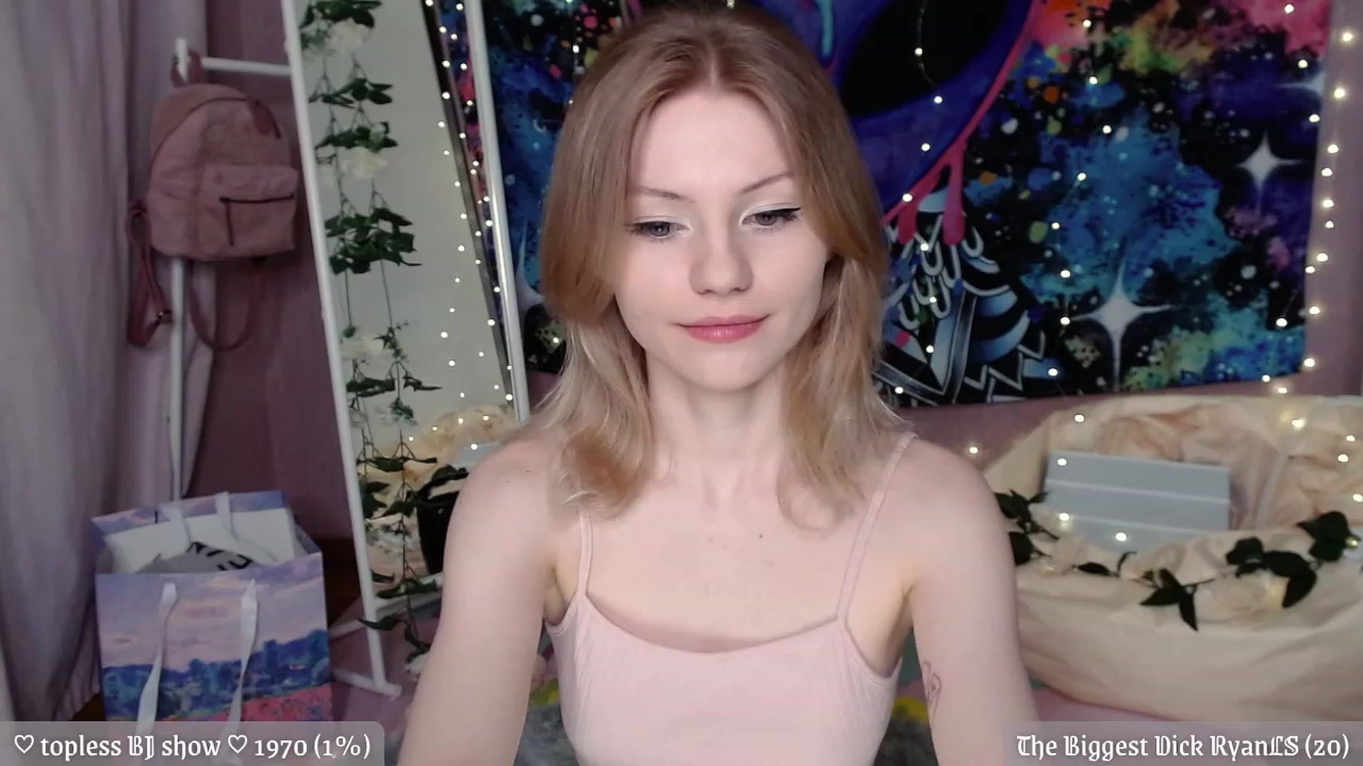 Gallery image thumbnail from JellyFox's myfreecams stream on, 03/26/2023, 21:01 image 8 of 20