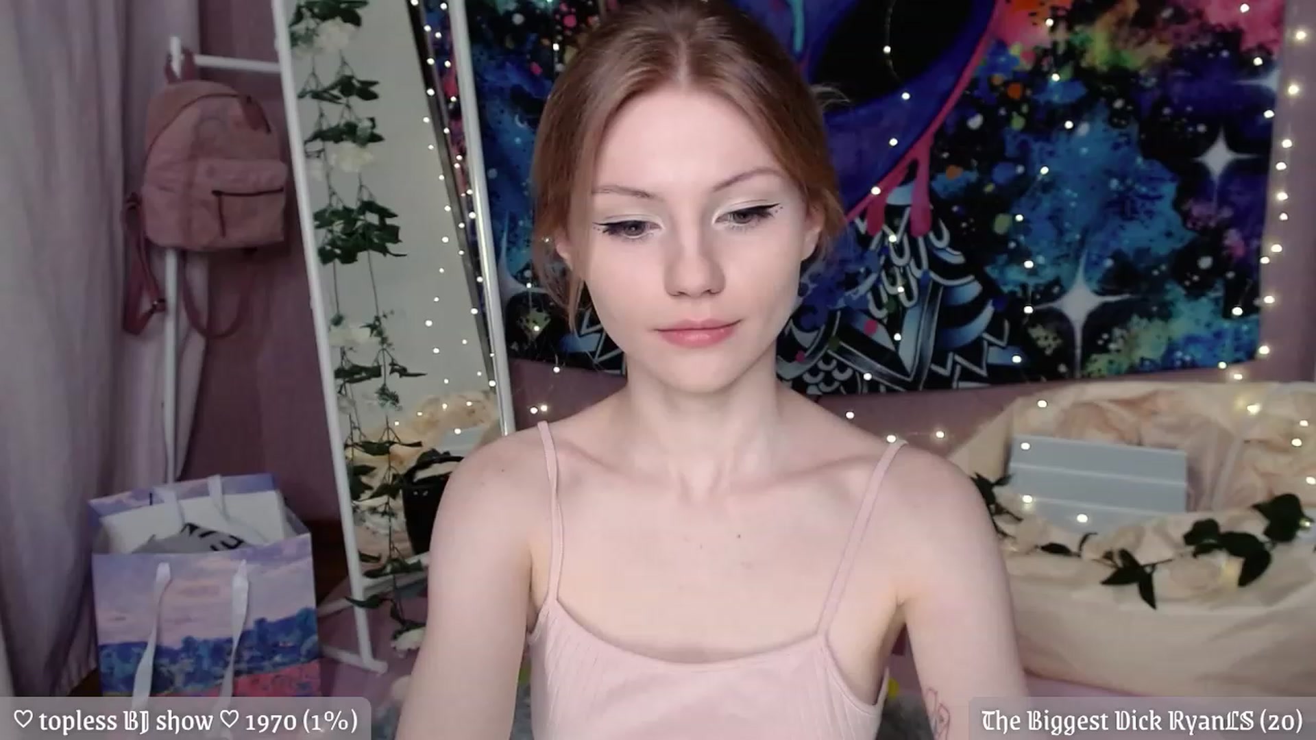 Gallery image thumbnail from JellyFox's myfreecams stream on, 03/26/2023, 21:01 image 11 of 20