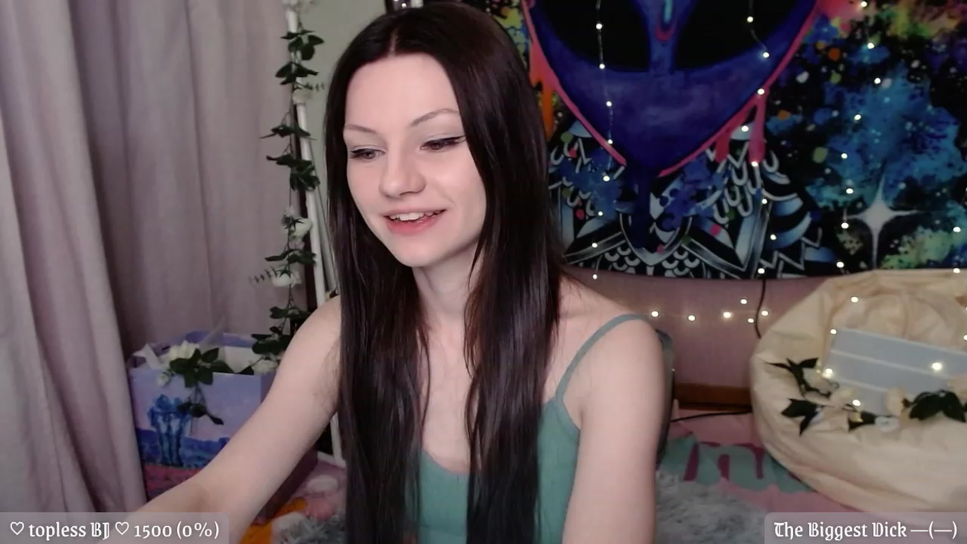 Gallery image thumbnail from JellyFox's myfreecams stream on, 05/13/2023, 17:39 image 14 of 20