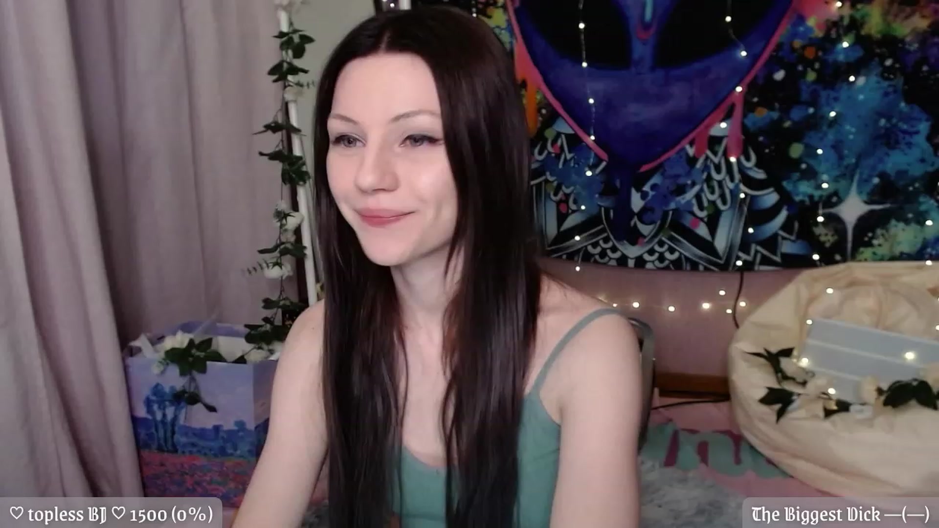 Gallery image thumbnail from JellyFox's myfreecams stream on, 05/13/2023, 17:39 image 15 of 20