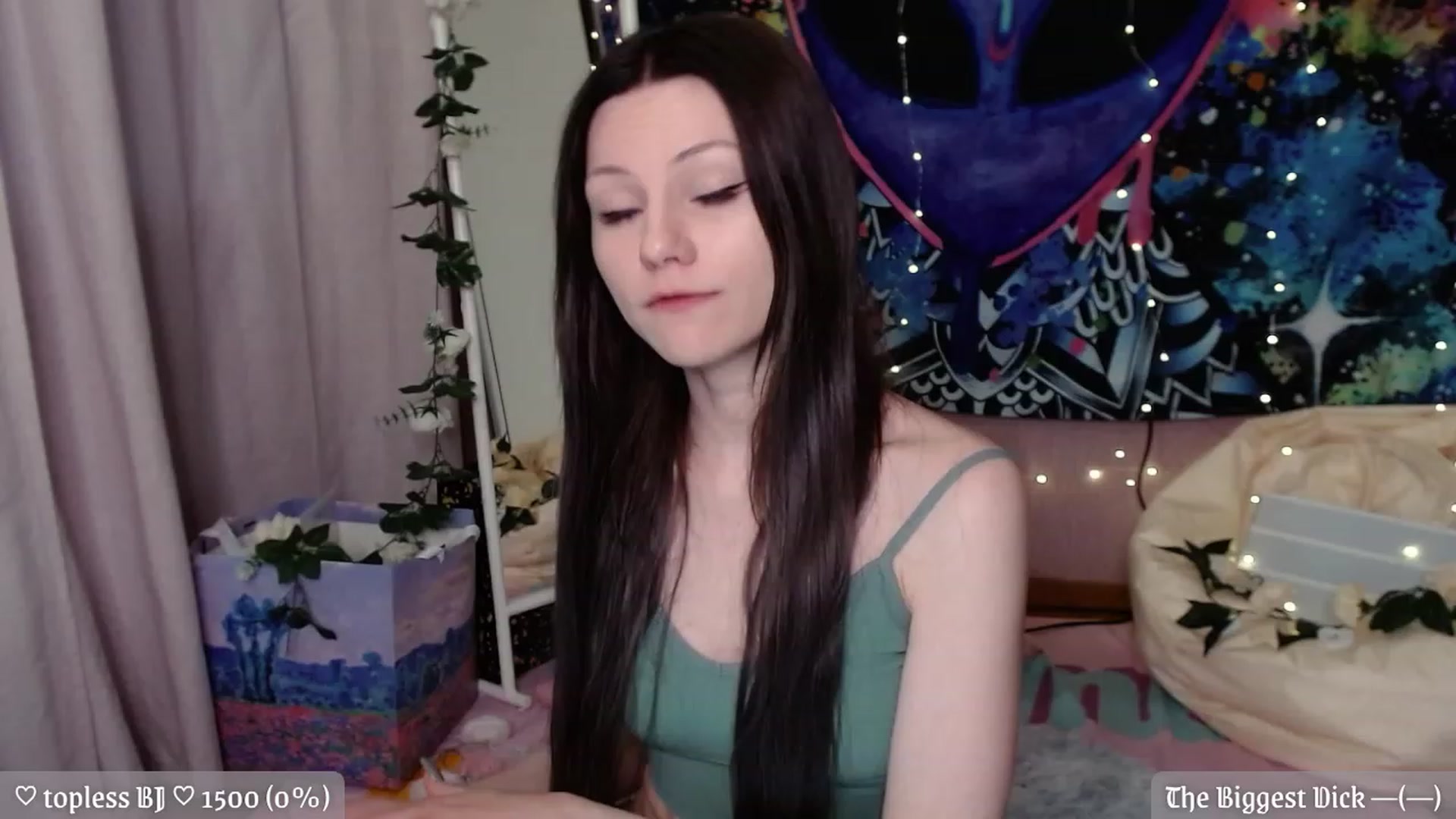Gallery image thumbnail from JellyFox's myfreecams stream on, 05/13/2023, 17:39 image 13 of 20