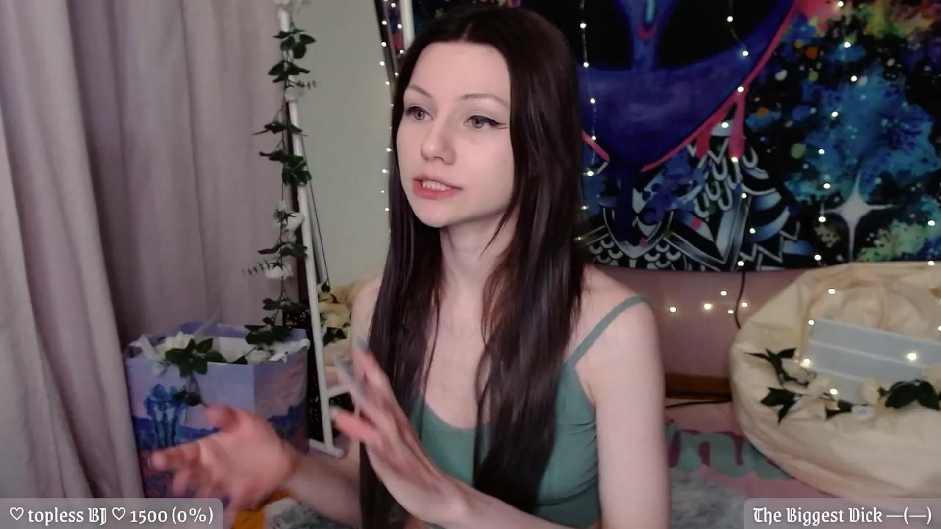 Gallery image thumbnail from JellyFox's myfreecams stream on, 05/13/2023, 17:39 image 12 of 20