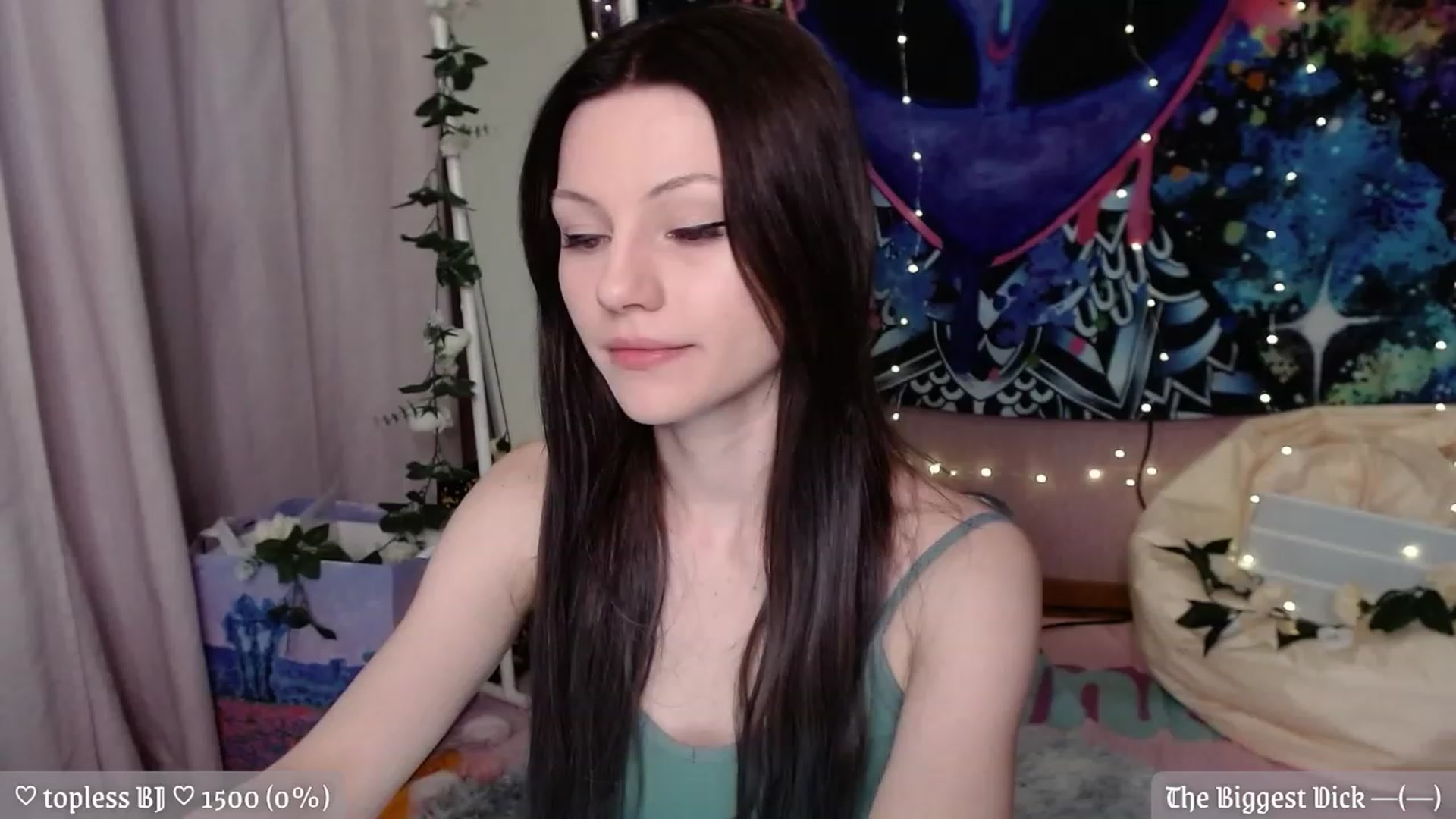 Gallery image thumbnail from JellyFox's myfreecams stream on, 05/13/2023, 17:39 image 7 of 20