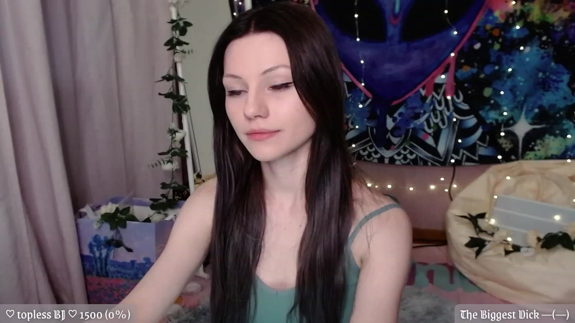 Gallery image thumbnail from JellyFox's myfreecams stream on, 05/13/2023, 17:39 image 4 of 20