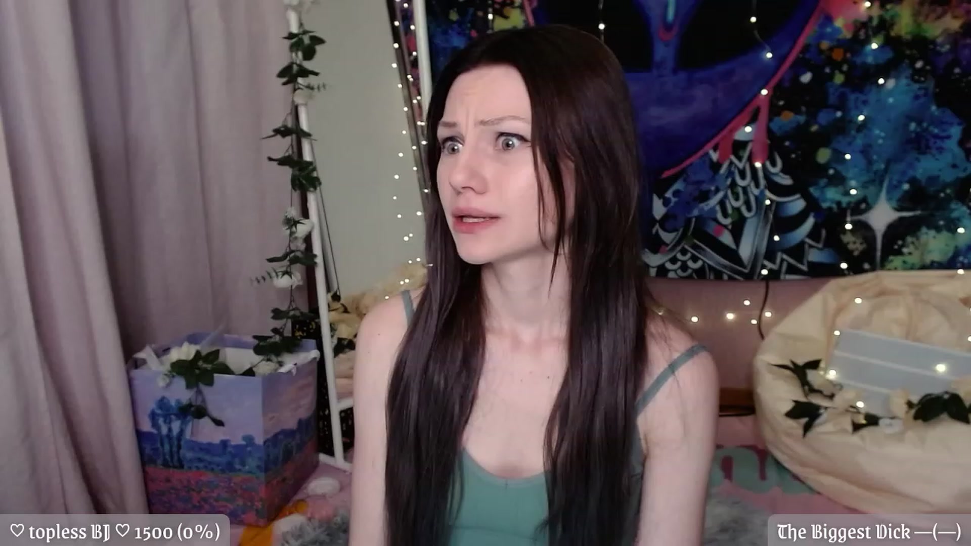 Gallery image thumbnail from JellyFox's myfreecams stream on, 05/13/2023, 17:39 image 3 of 20