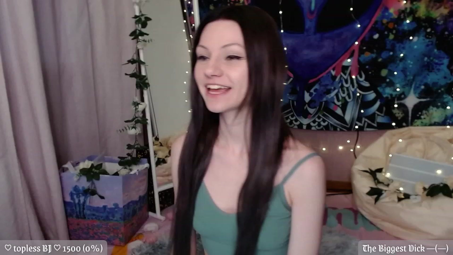 Gallery image thumbnail from JellyFox's myfreecams stream on, 05/13/2023, 17:39 image 1 of 20