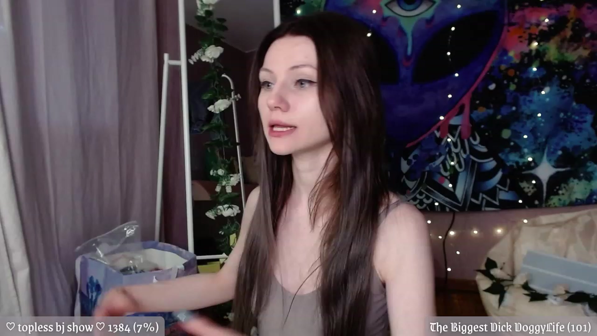 Gallery image thumbnail from JellyFox's myfreecams stream on, 05/21/2023, 02:51 image 5 of 20