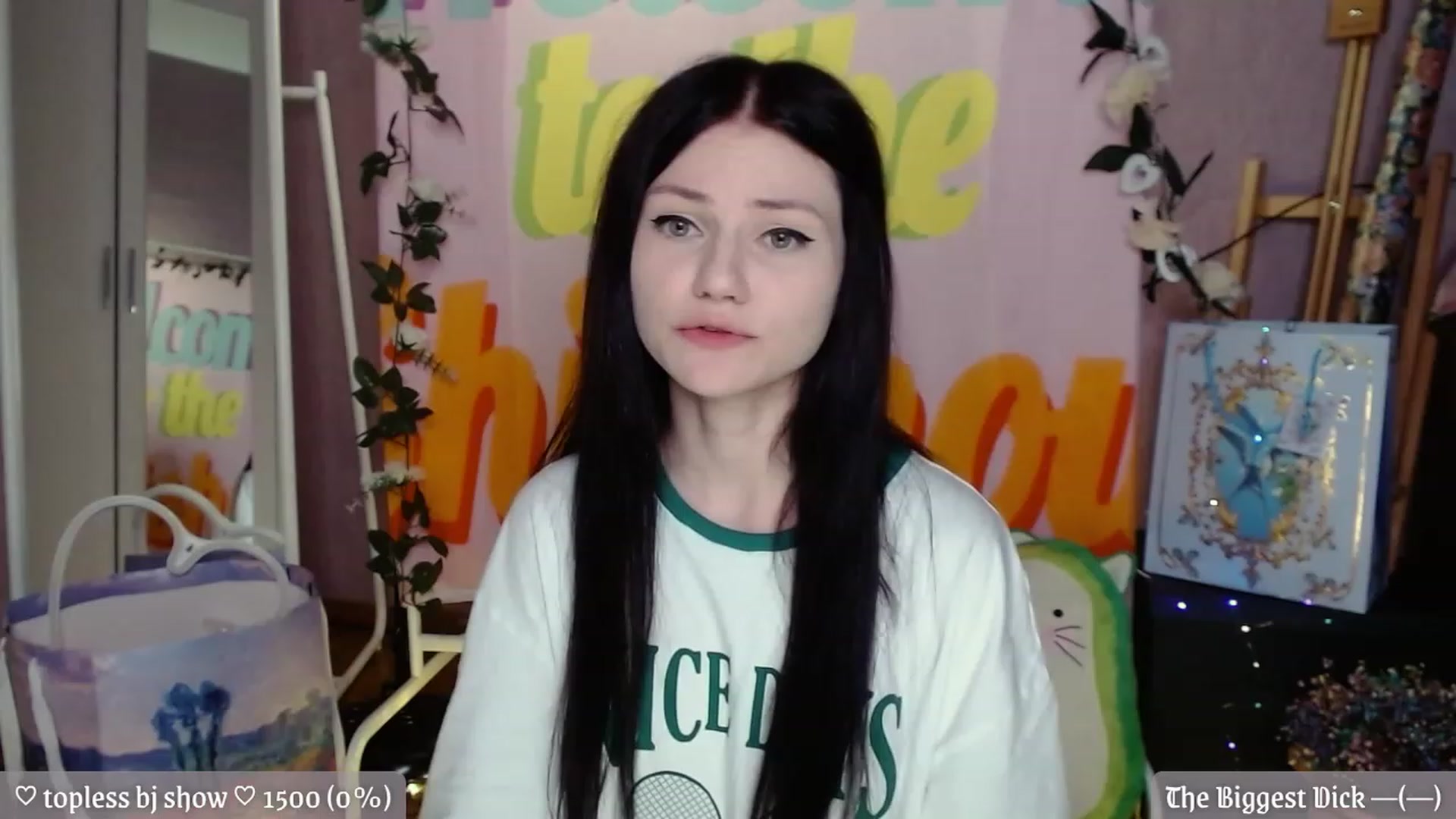 Gallery image thumbnail from JellyFox's myfreecams stream on, 08/18/2023, 18:39 image 4 of 20