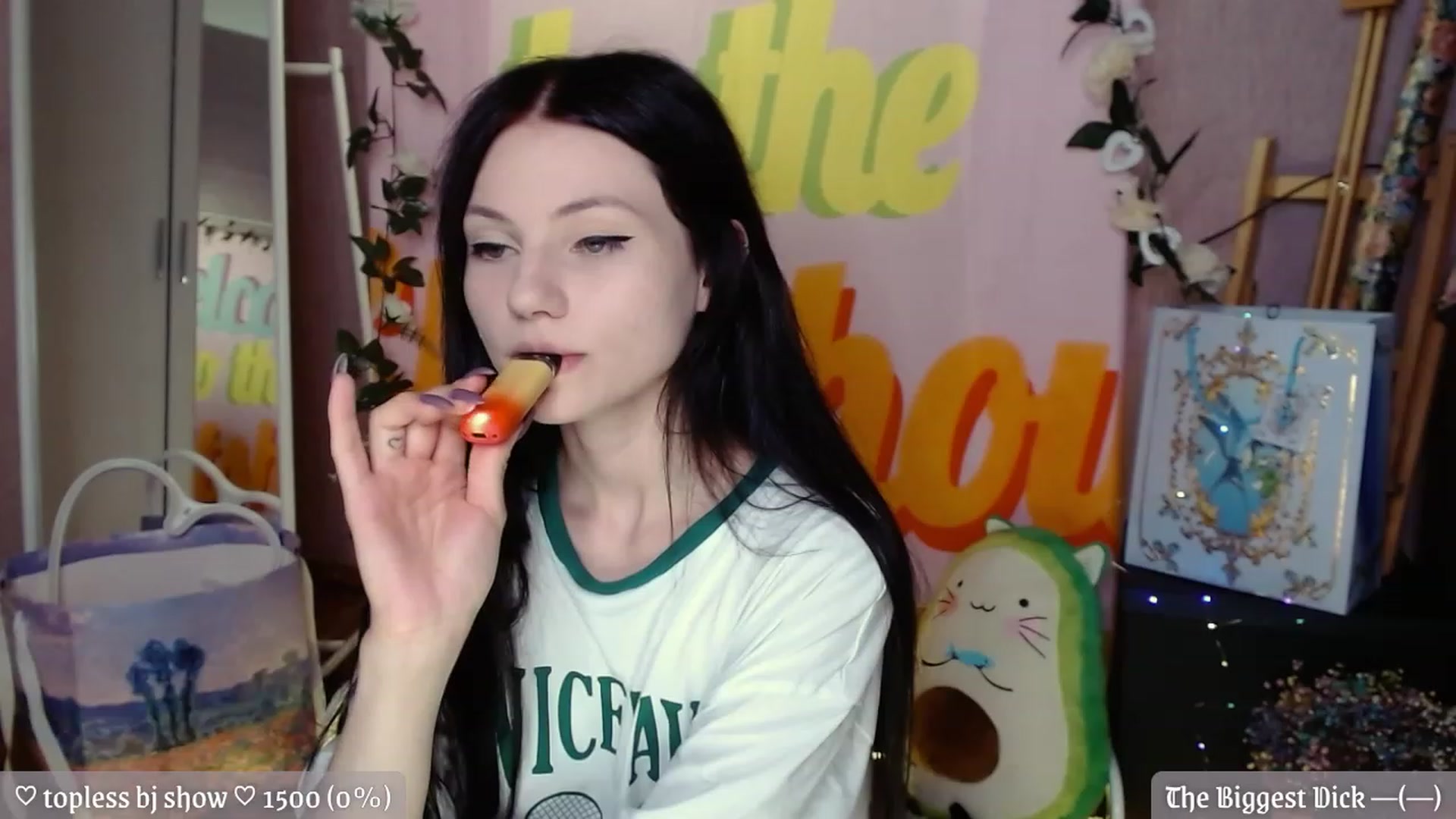 Gallery image thumbnail from JellyFox's myfreecams stream on, 08/18/2023, 18:39 image 11 of 20