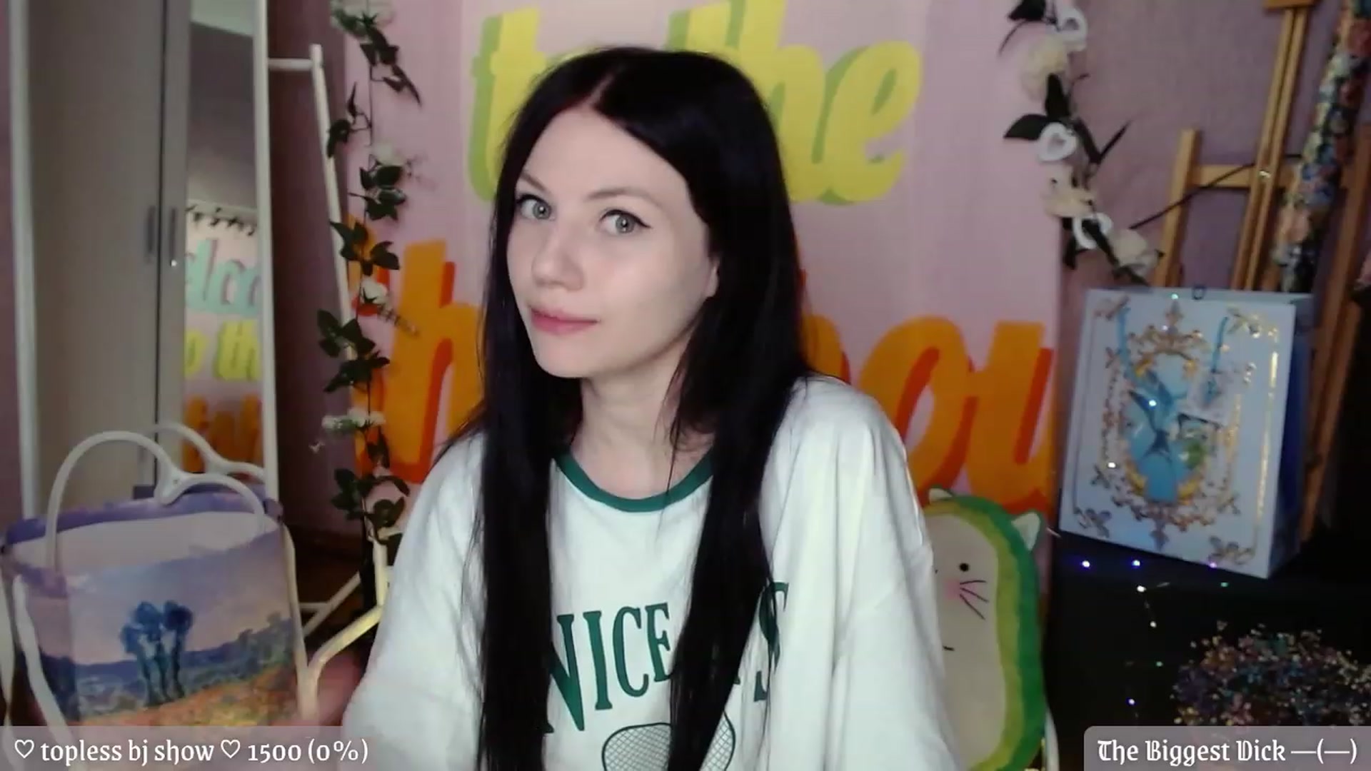 Gallery image thumbnail from JellyFox's myfreecams stream on, 08/18/2023, 18:39 image 17 of 20
