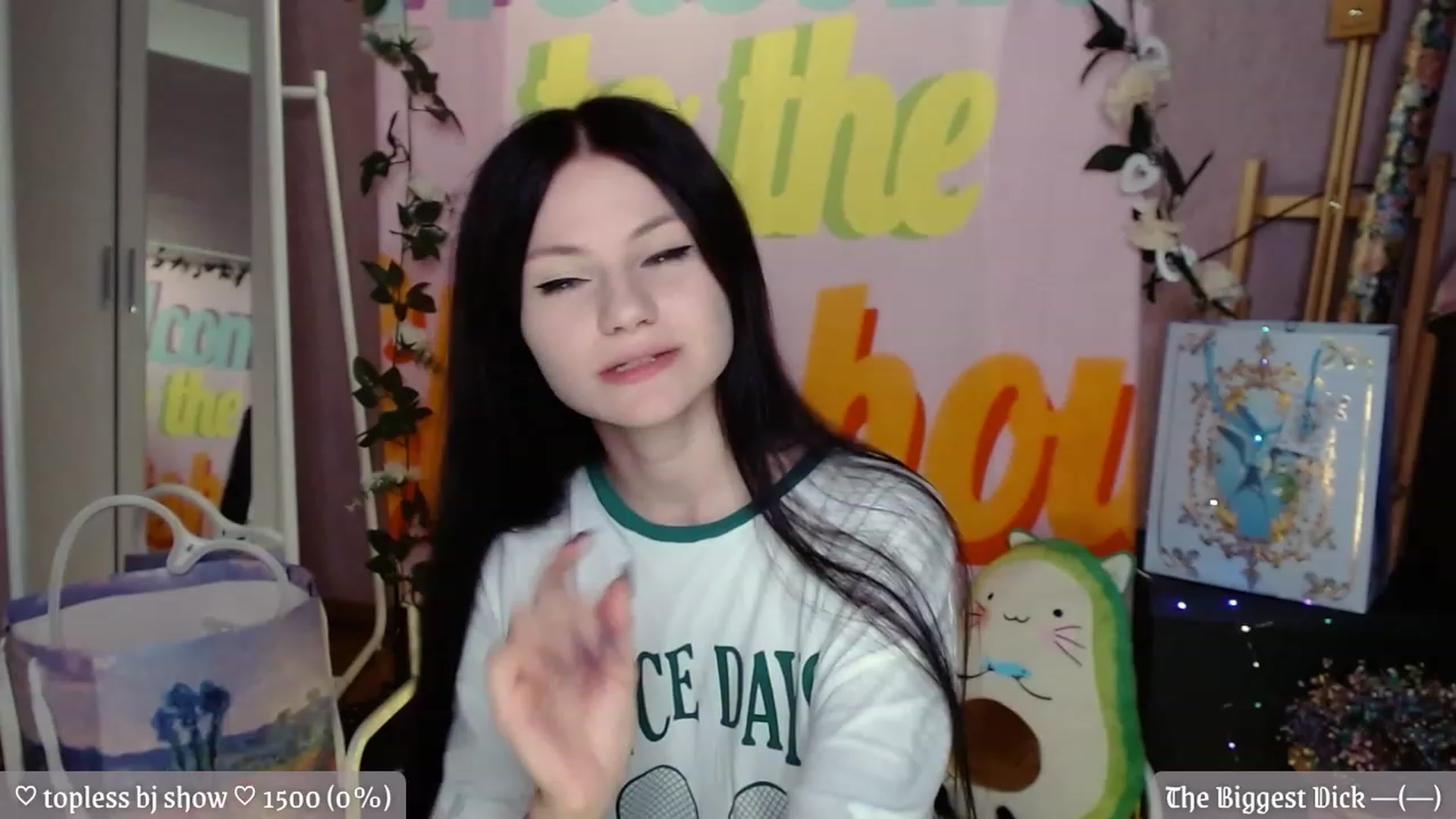 Gallery image thumbnail from JellyFox's myfreecams stream on, 08/18/2023, 18:39 image 6 of 20