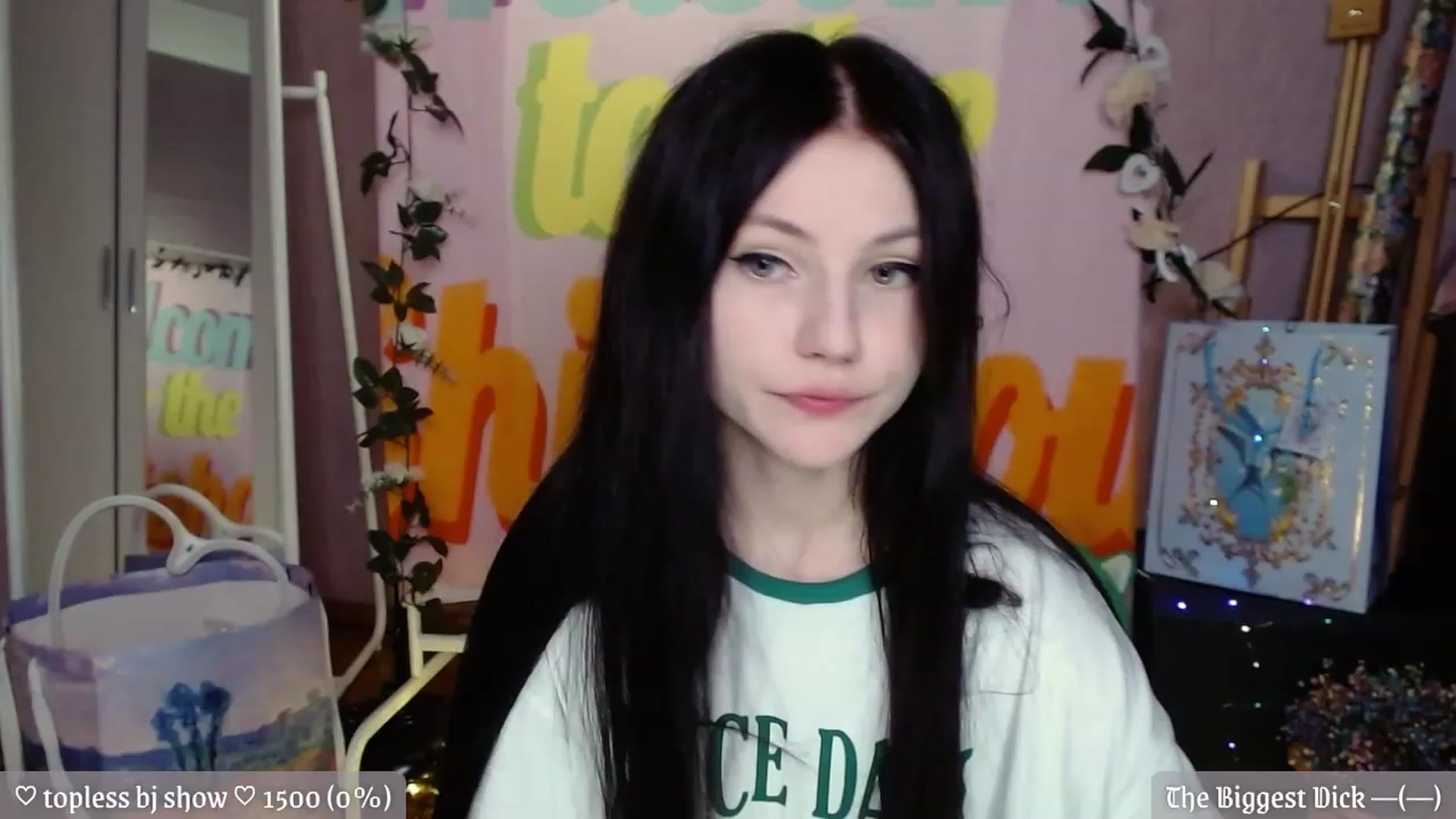 Gallery image thumbnail from JellyFox's myfreecams stream on, 08/18/2023, 18:39 image 5 of 20