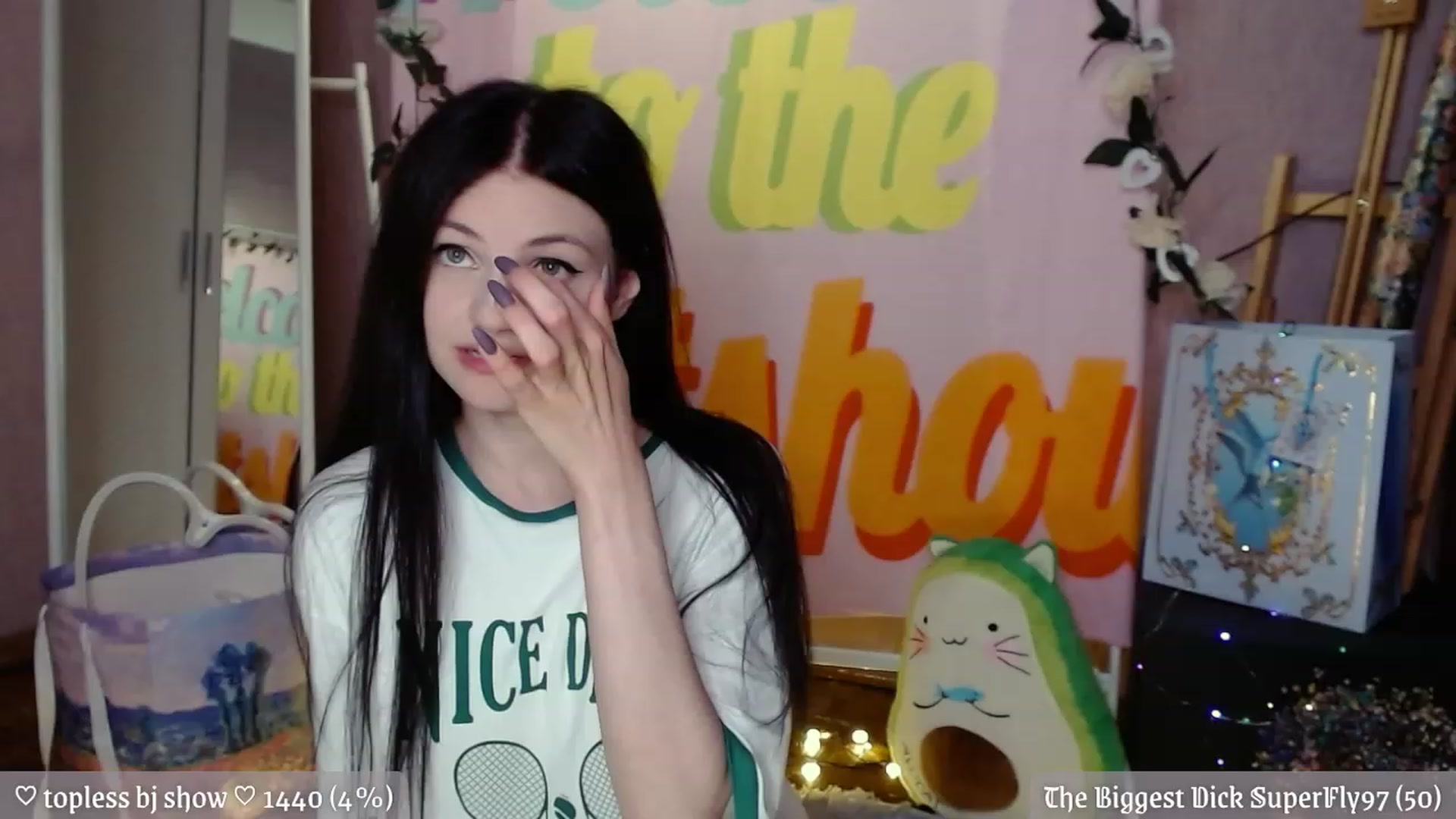 Gallery image thumbnail from JellyFox's myfreecams stream on, 08/18/2023, 20:36 image 1 of 20