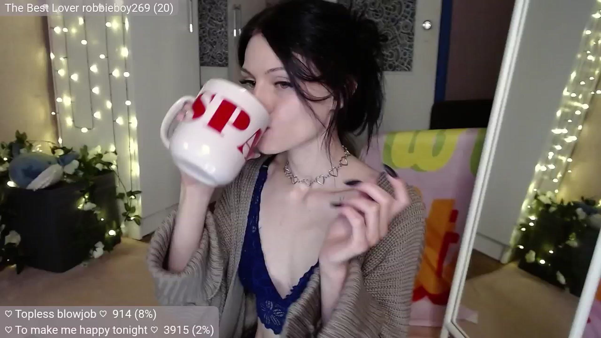 Gallery image thumbnail from JellyFox's myfreecams stream on, 07/08/2024, 24:15 image 18 of 20