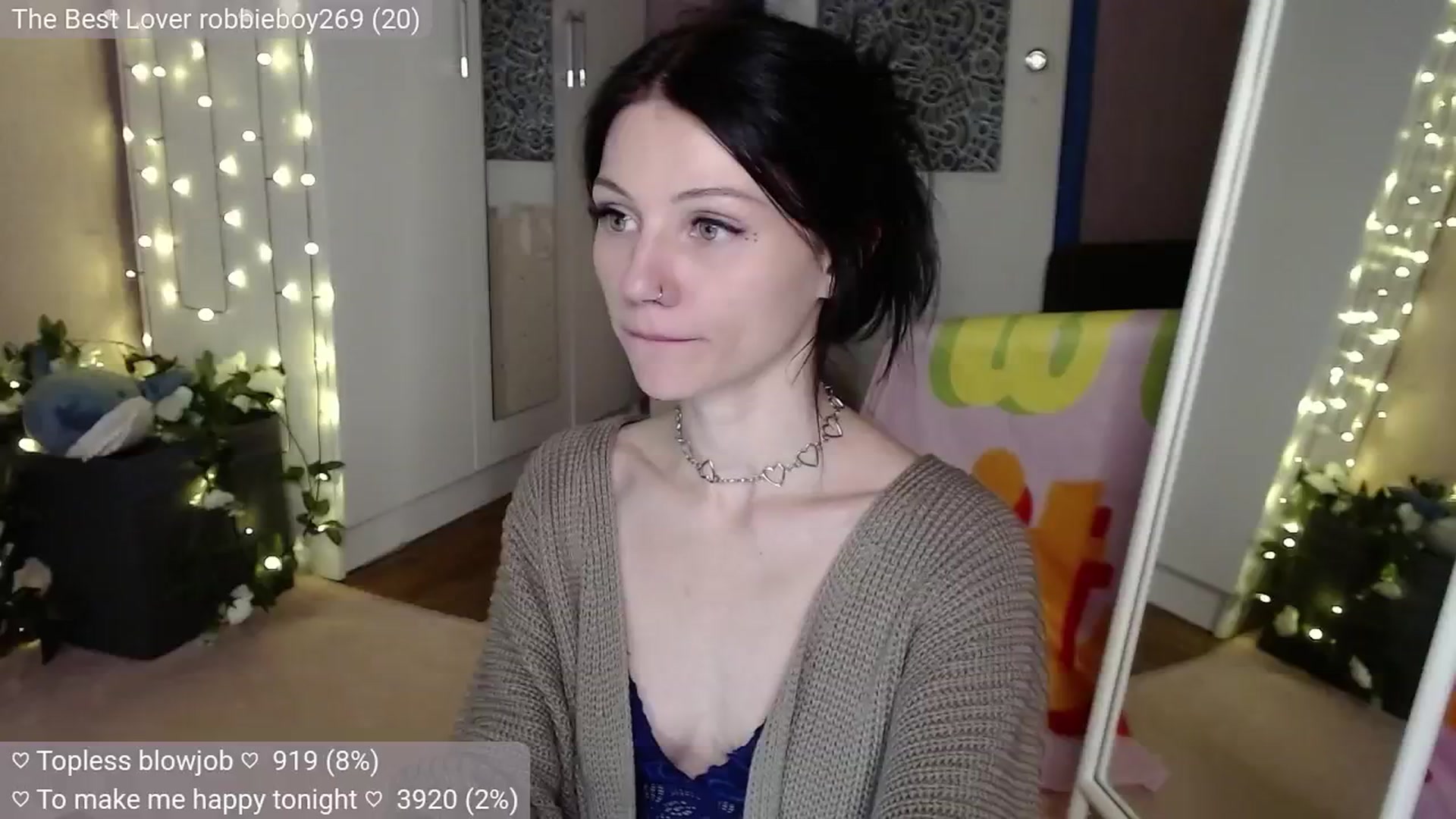 Gallery image thumbnail from JellyFox's myfreecams stream on, 07/08/2024, 24:15 image 10 of 20